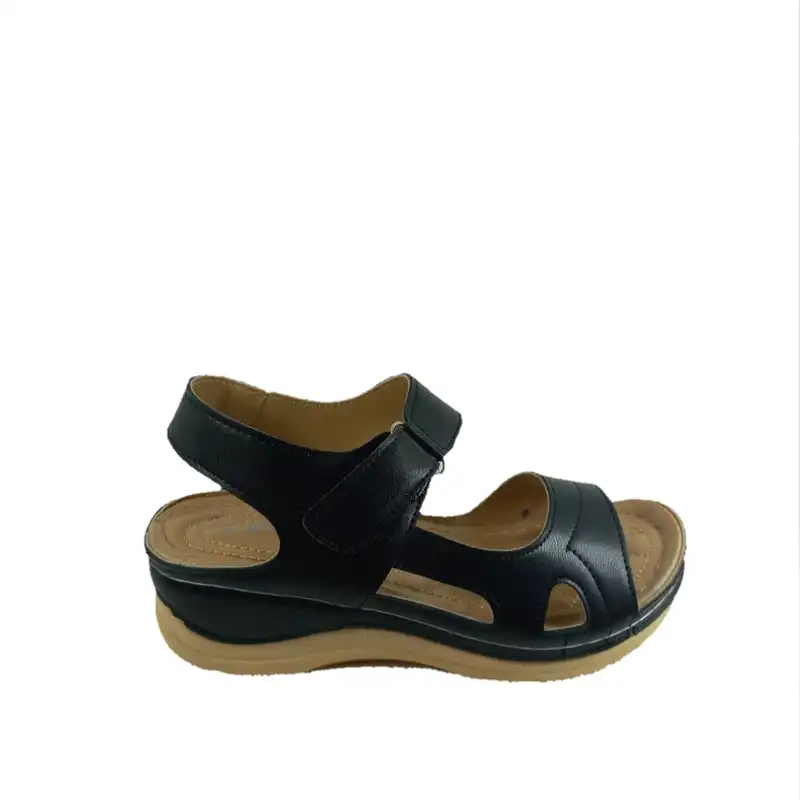 صندل زنانه مدل پرنیا