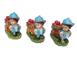 مجسمه مدل پسر کشاورز کد ps8 مجموعه 3 عددی