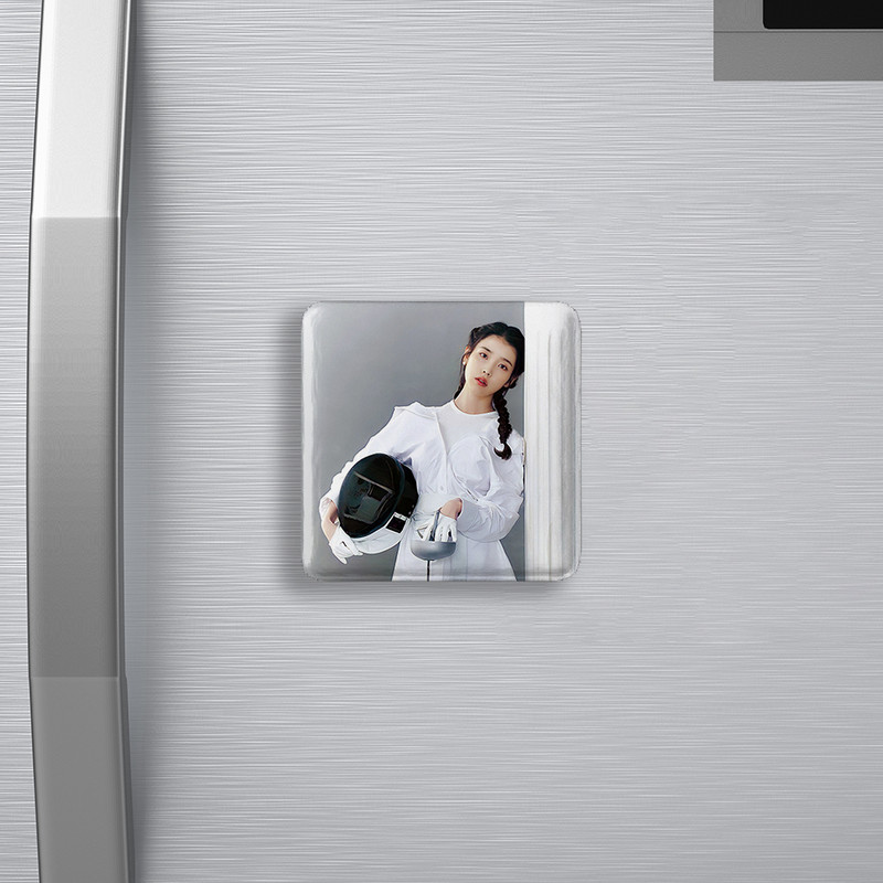 مگنت خندالو طرح آیو IU  مدل مربعی کد 19786