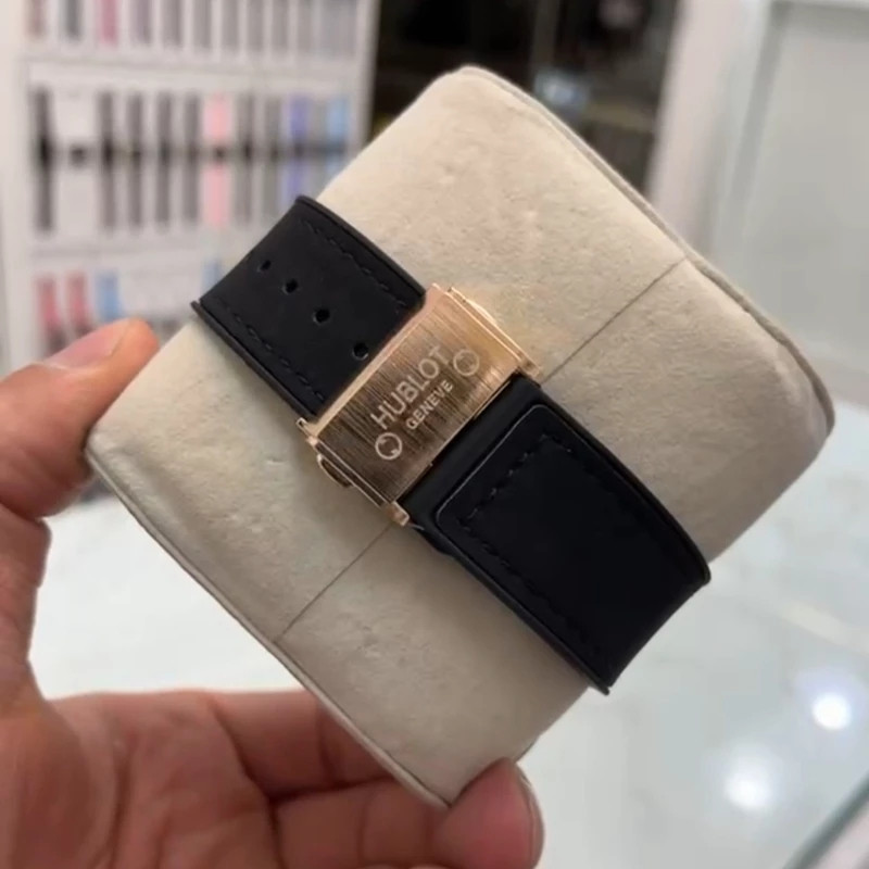 ساعت مچی عقربهای مردانه مدل تک موتوره کد 1 ساعت مچی عقربهای مردانه مدل تک موتوره کد 1