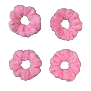 کش مو زنانه مدل خز پولیشی بسته 4 عددی