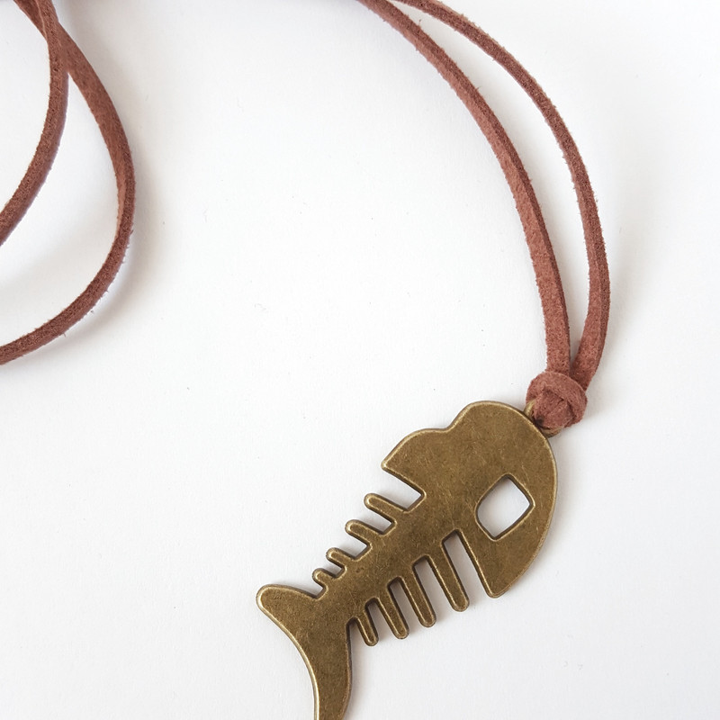 گردنبند دخترانه نمدیکا طرح استخوان ماهی