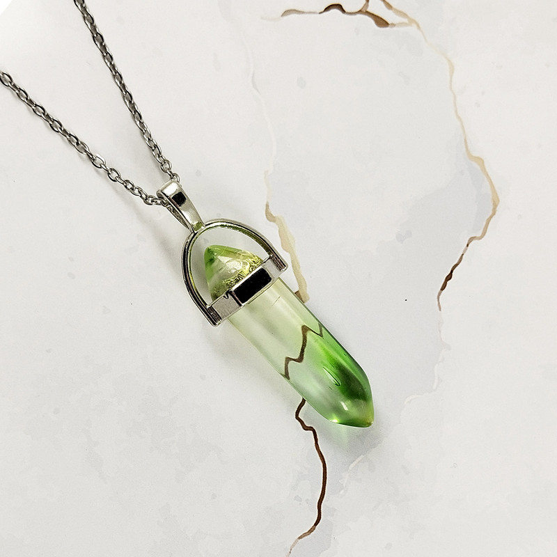 آویز گردنبند زنانه سلین کالا مدل منشور طرح عقیق یشم کد 104