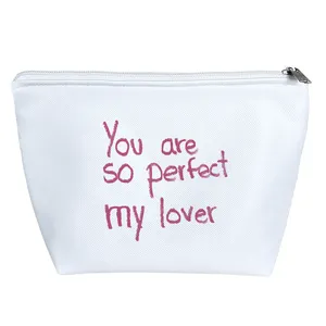 کیف لوازم آرایش دخترانه خندالو مدل تو خیلی خوشگلی کد 8338