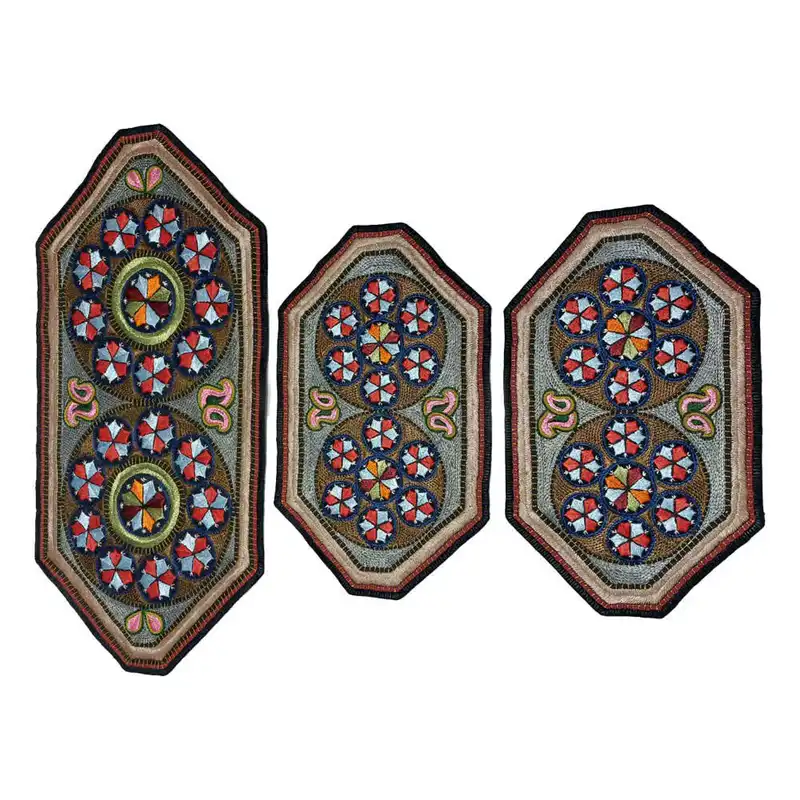 ست 3 تکه رومیزی سوزن دوزی مدل 0011
