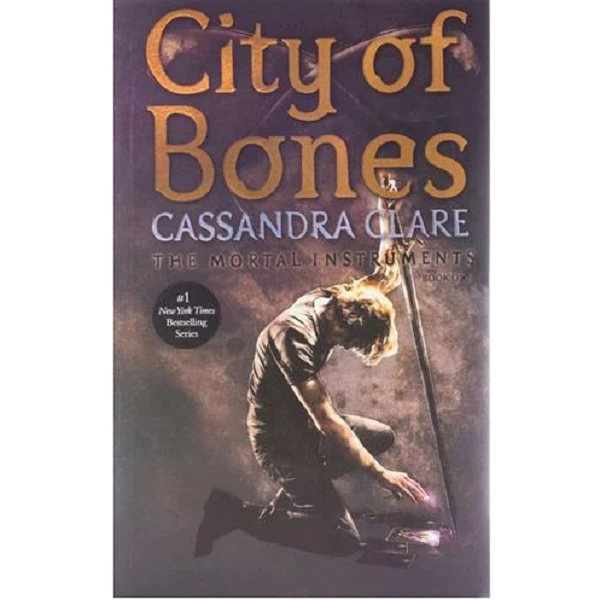 کتاب Cityn Of Bones اثر Cassandra Clare انتشارات Margaret K. McElderry