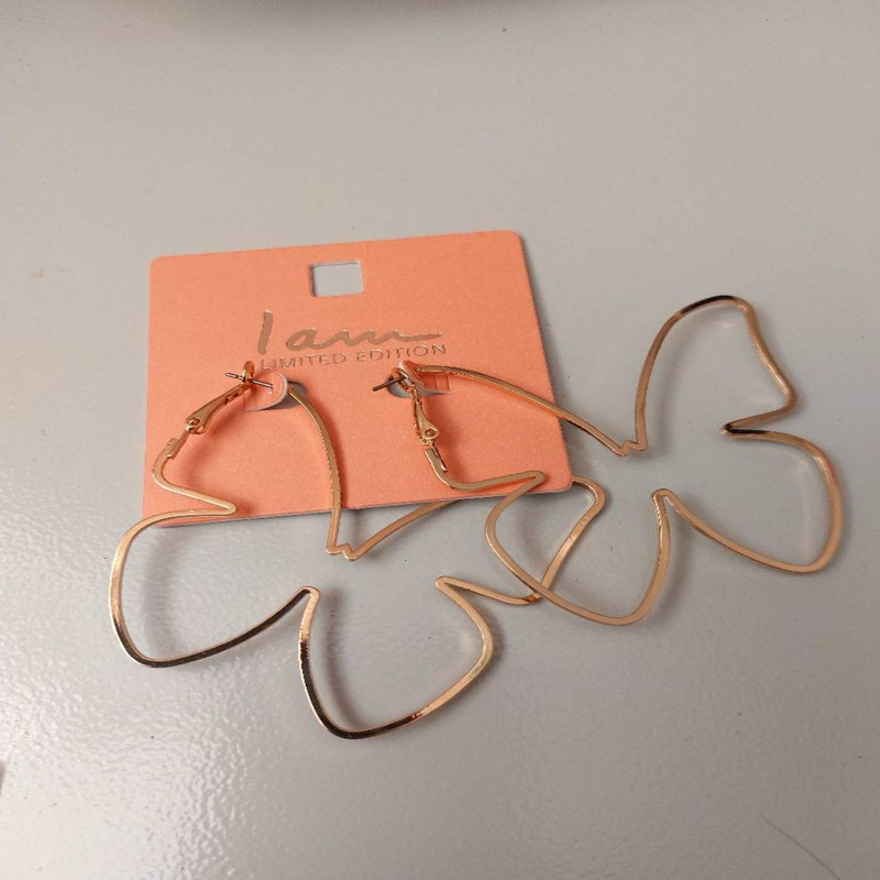 گوشواره زنانه آی ام مدل پروانه ای