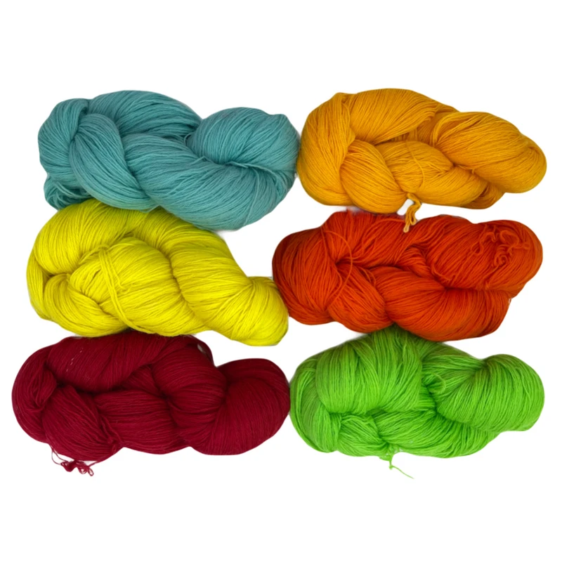 نخ فرش مدل کرک سه لا کد 01 مجموعه شش عددی