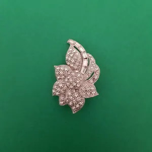 سنجاق سینه زنانه مدل گل