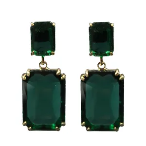 گوشواره زنانه مدل آویزی طرح الماس مستطیل سلطنتی کد 17