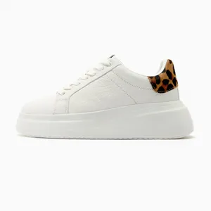 کفش روزمره زنانه زارا مدل CONTRAST LEATHER TRAINERS_ 543110