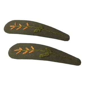 گیره مو دخترانه مدل تق تقی گلدوزی شده HT - 0024 بسته 2 عددی