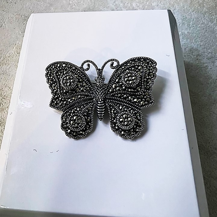 گل سینه زنانه مدل نقره کد glsr-2457