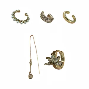 پیرسینگ گوش زنانه تاش مدل 2467 بسته ۵ عددی