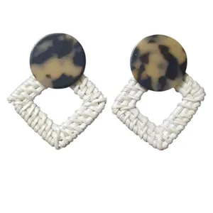 گوشواره دخترانه مدل حصیری طرح پلنگی کد mn026