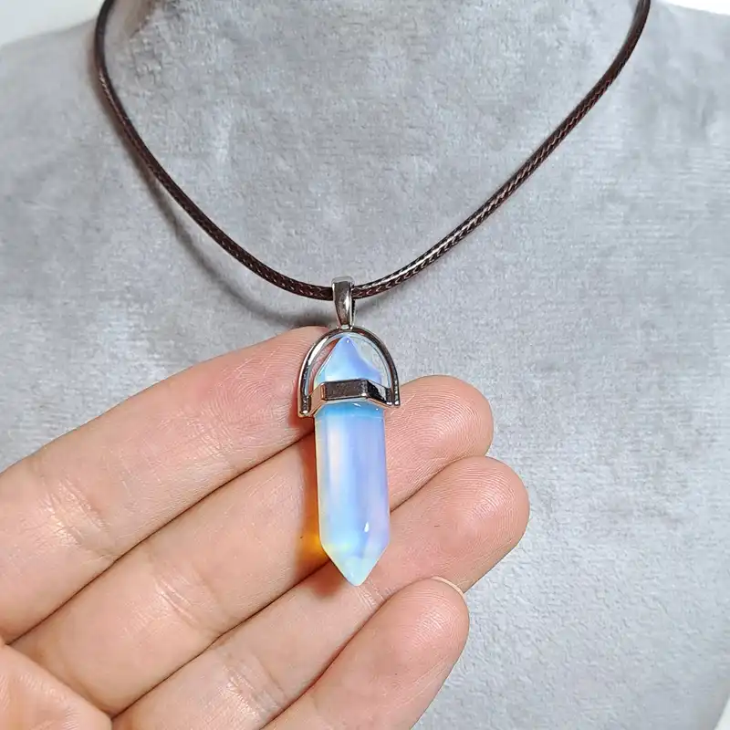 گردنبند مدل سنگ اوپال منشوری رنگین کمان