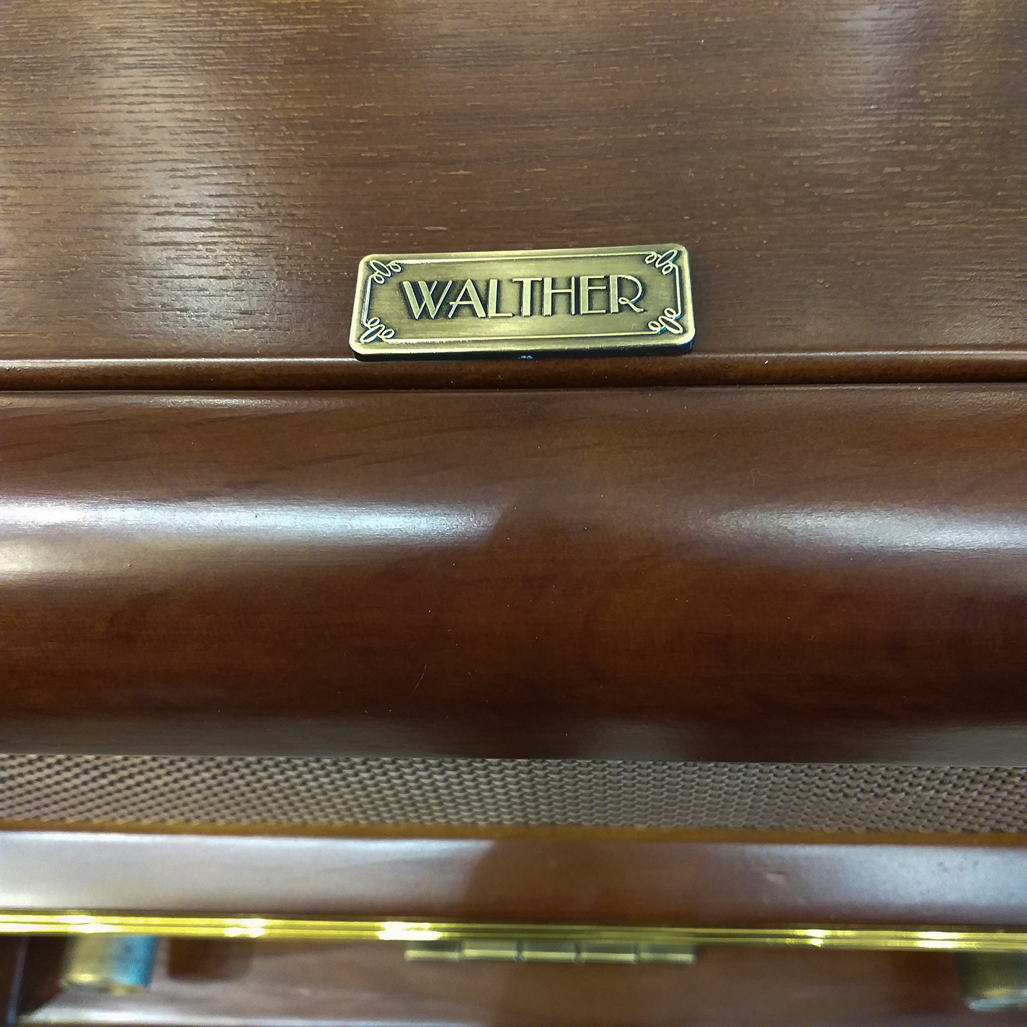 رادیو گرام والتر مدل 055A رادیو گرام والتر مدل 055A