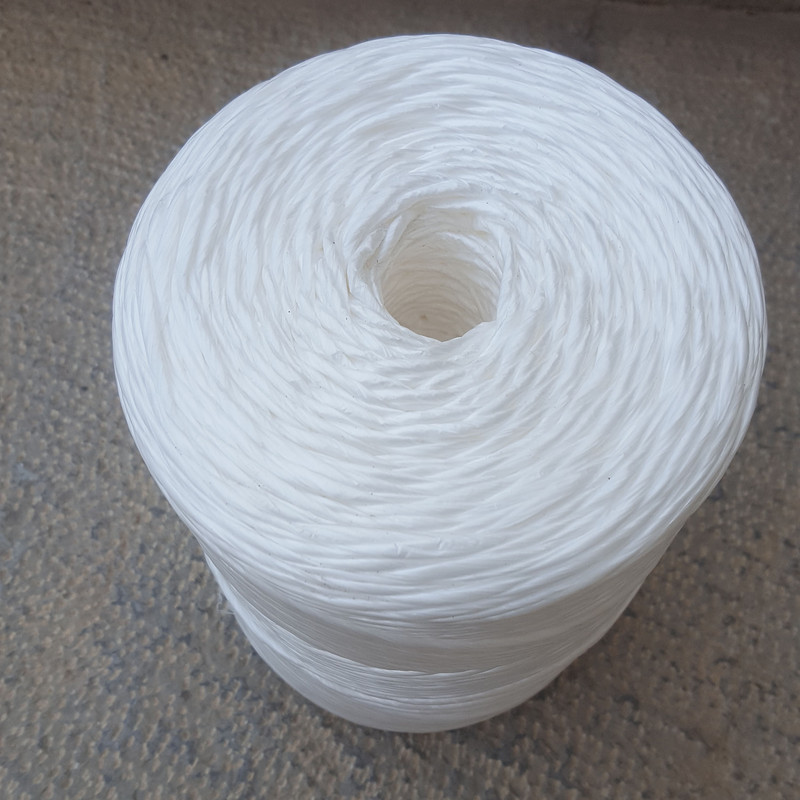 نخ بسته بندی مدل تابیده GRADE-1 وزن 1.2 کیلوگرم نخ بسته بندی مدل تابیده GRADE-1 وزن 1.2 کیلوگرم