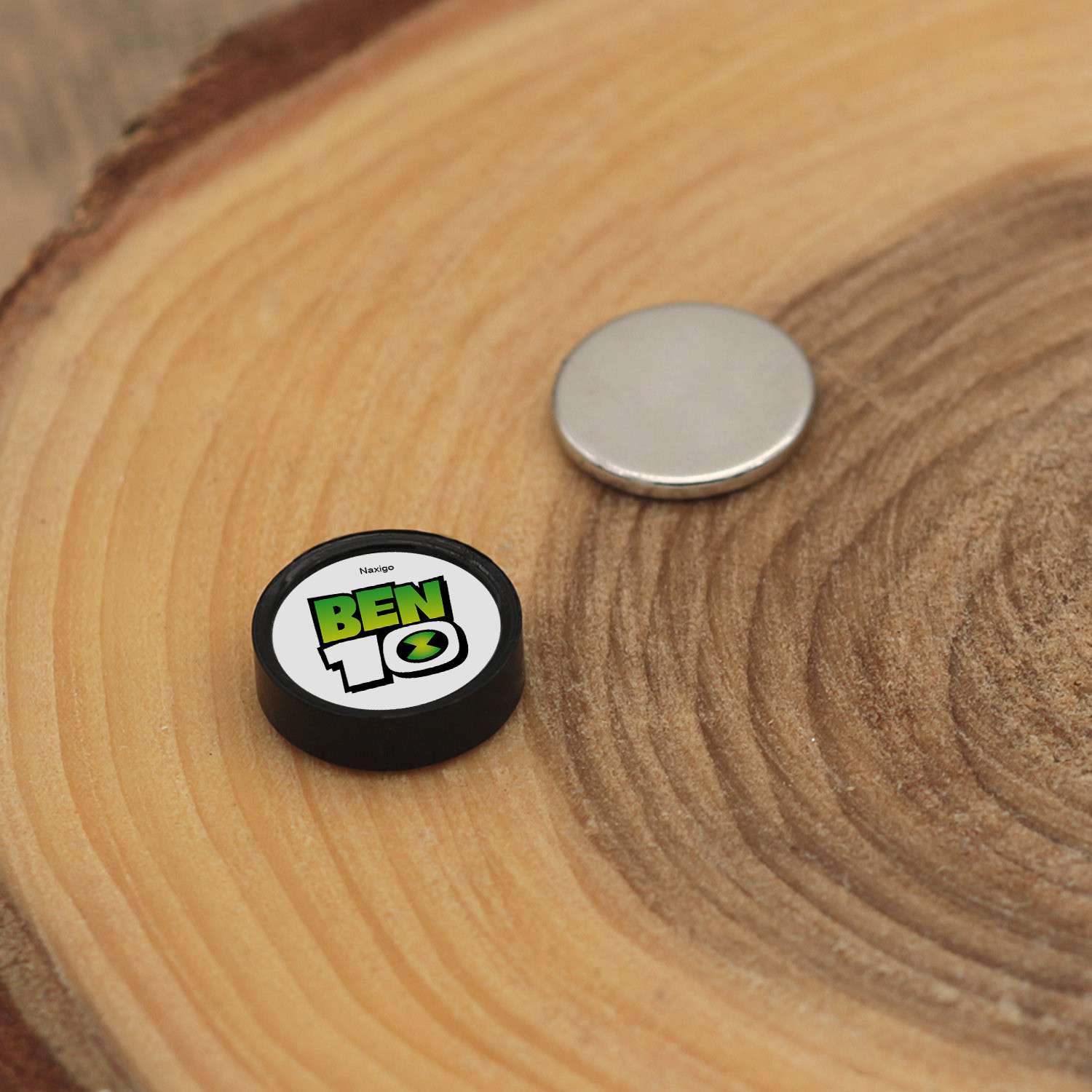 پیرسینگ گوش ناکسیگو مدل شب تاب طرح بن تن کد PM6508