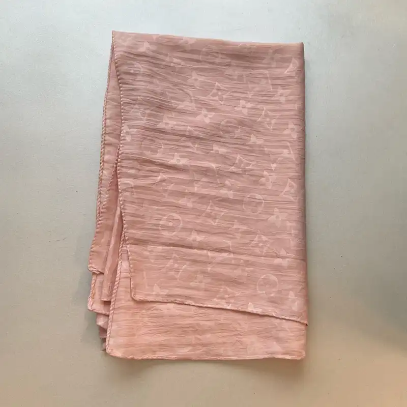 شال زنانه مدل ساتن پتینه مهمانی اسپورت طرح برجسته کد 11