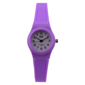 ساعت مچی عقربه ای دخترانه کیو اند کیو مدل سیلیکونی p1002