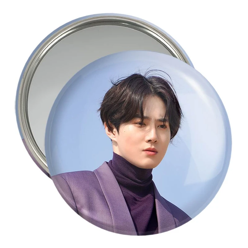 آینه جیبی خندالو مدل سوهو گروه اکسو EXO  کد 13484