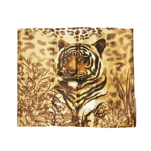 رو بالشی ویکتوریا مدل TIGER