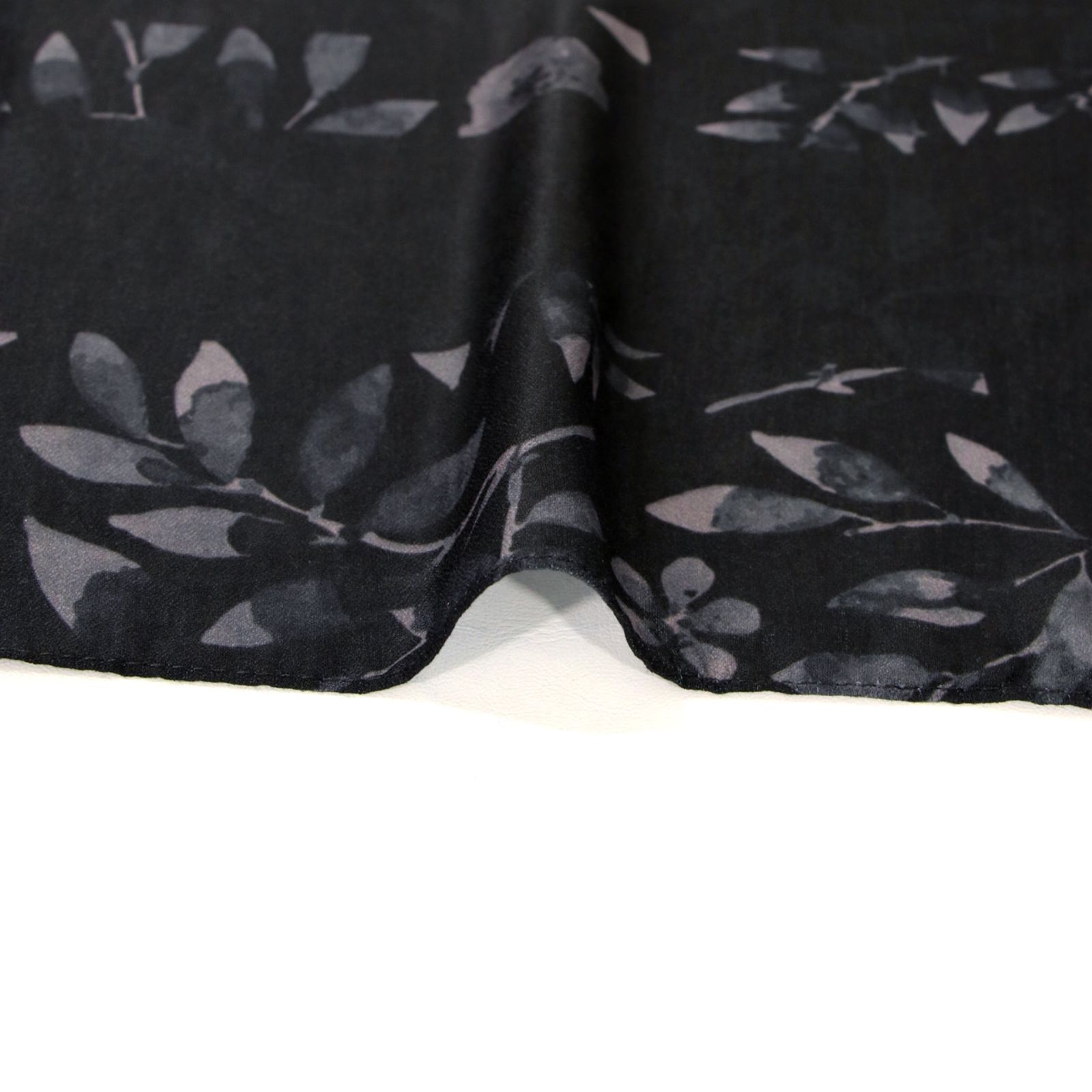 روسری زنانه مدل نخی ساده اربعین قواره 140 کد a-2650 - - 8