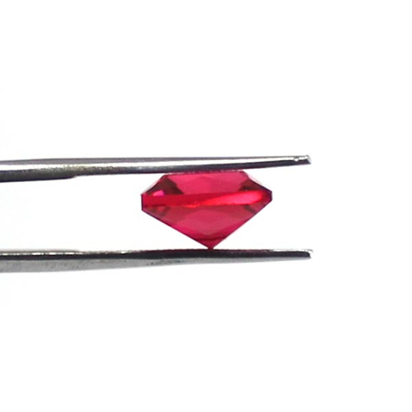 سنگ یاقوت سرخ کد 64681 