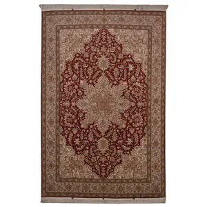 فرش دستباف 6 متری هریس کد 1364 با زمینه پیازی