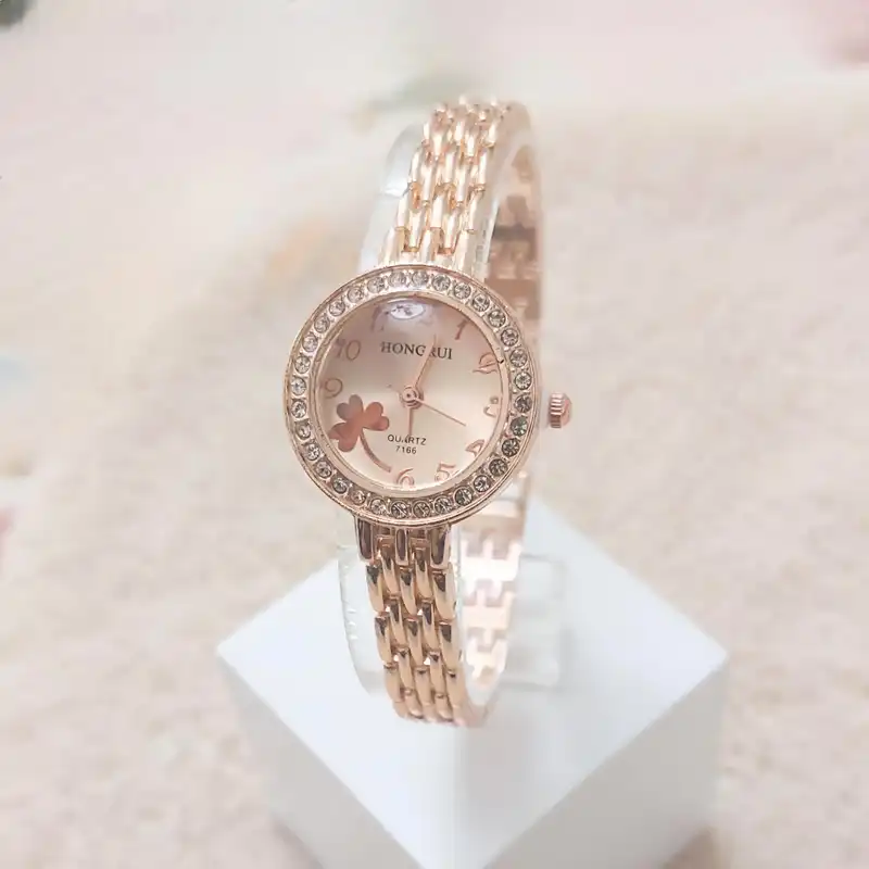 ساعت مچی عقربه ای زنانه هانگروی مدل دستبندی ظریف