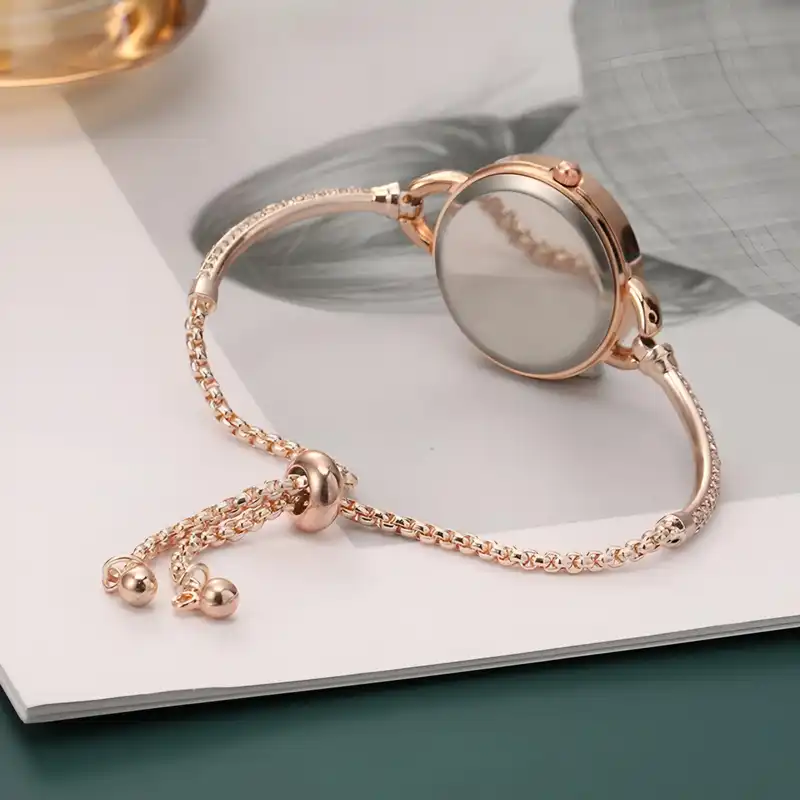 ساعت مچی عقربه ای زنانه مدل شیشه تراش قفل کرواتی کد 6