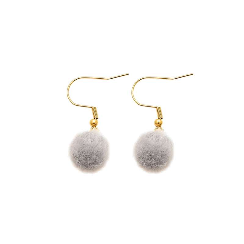 گوشواره دخترانه دلنار گالری مدل پوم پوم گوشواره دخترانه دلنار گالری مدل پوم پوم