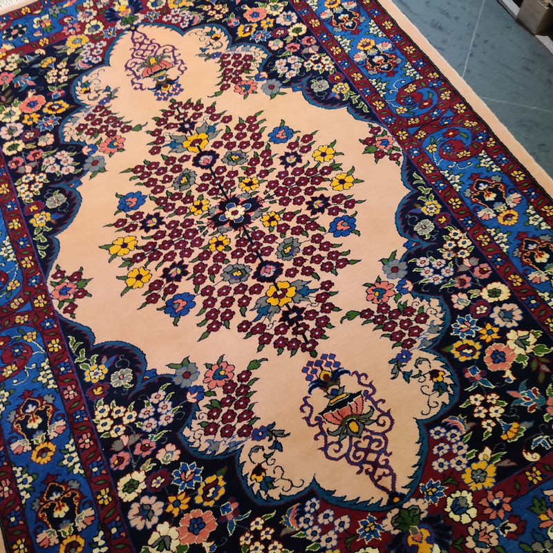 فرش دستبافت سه متری طرح لچک ترنج کد AA340