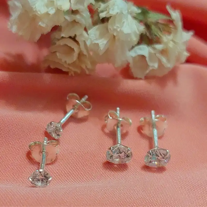 گوشواره نقره زنانه آی ام مدل زیرکنیا مجموعه 2 عددی