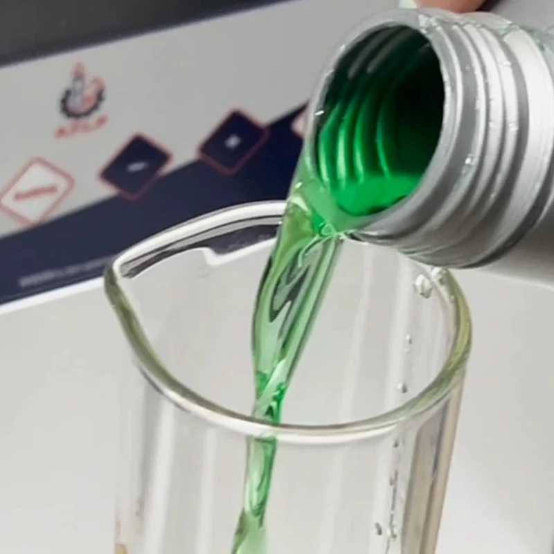 عکس شماره 3 : ضدیخ و ضدجوش 50 به 50 آزونکس مدل coolant حجم لیتر