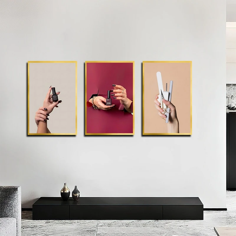 تابلو بکلیت طرح کاشت ناخن و لاک مدل T-4070 فریم طلایی مجموعه 3 عددی