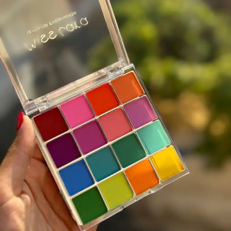 پالت سایه چشم میس لارا مدل رنگین کمان