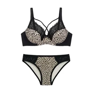 ست شورت و سوتین زنانه مدل النیا