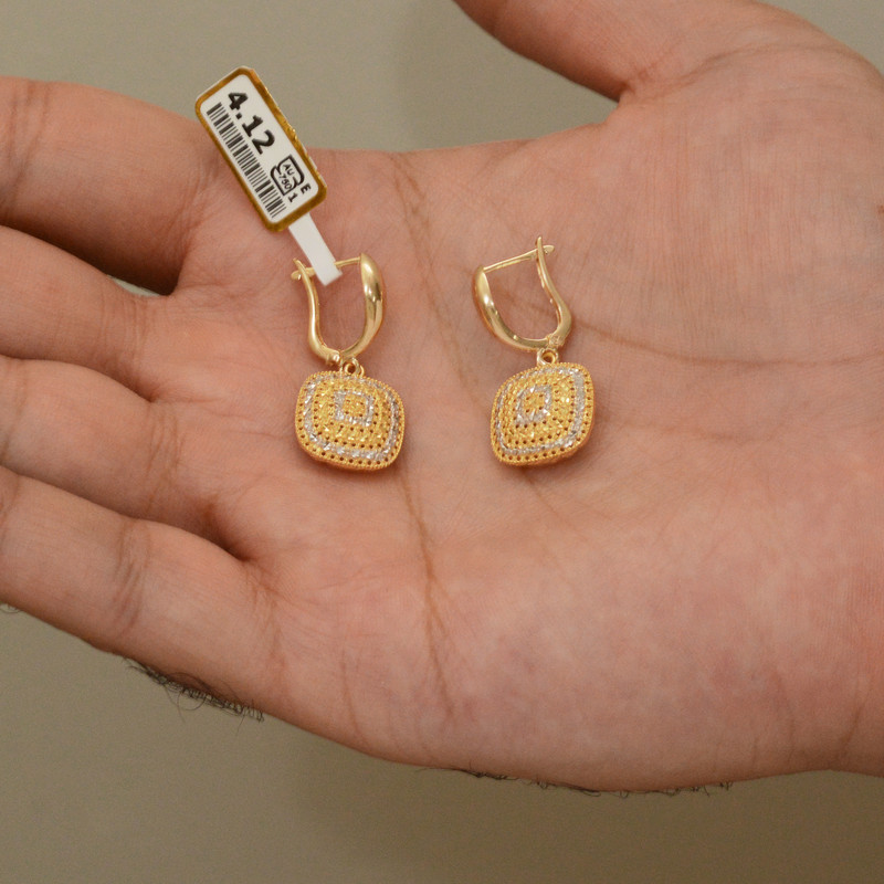 گوشواره طلا 18 عیار زنانه طلای مستجابی مدل آوا تراش مربعی کد 671 گوشواره طلا 18 عیار زنانه طلای مستجابی مدل آوا تراش مربعی کد 671