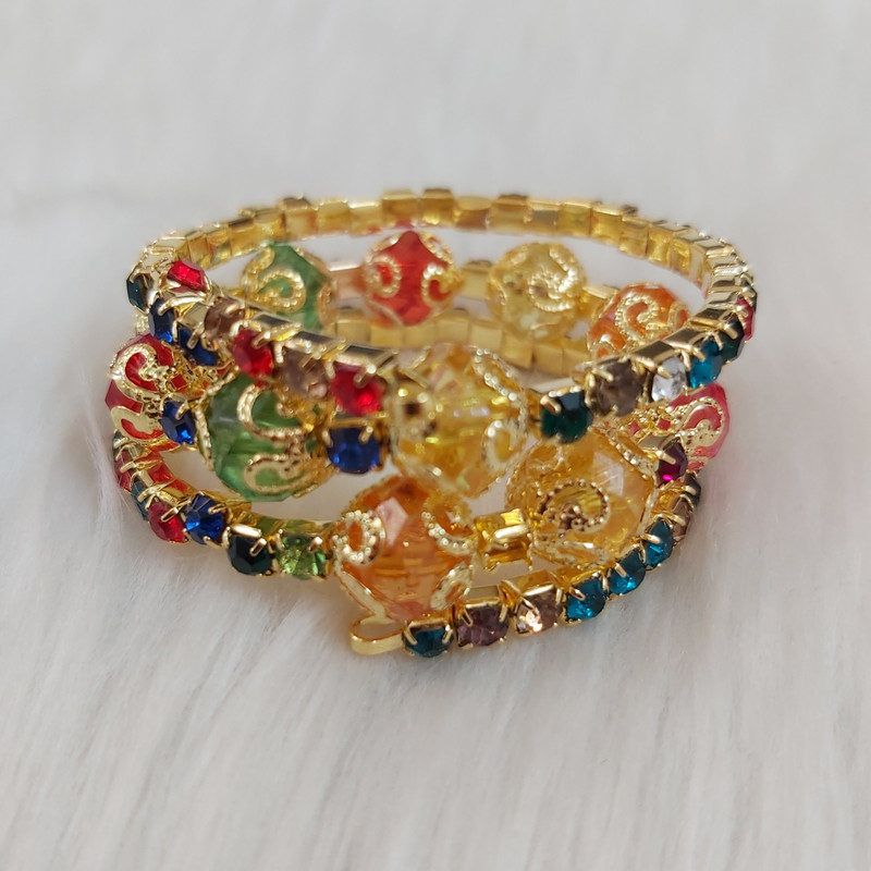 دستبند دخترانه مدل فنری طرح نگین کد ng112