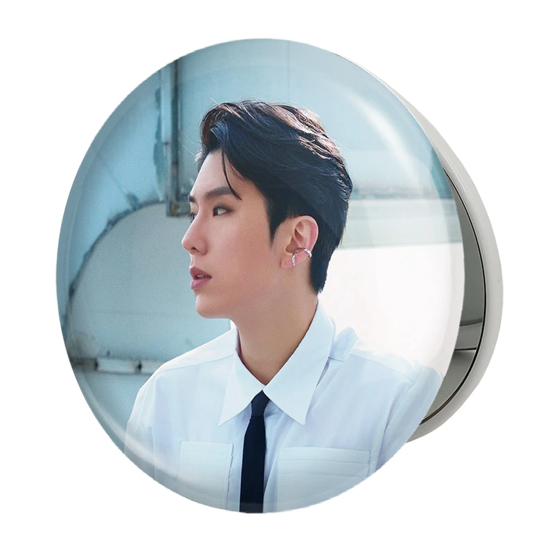 آینه جیبی خندالو طرح کیهیون گروه مانستا اکس MONSTA X مدل تاشو کد 12264 