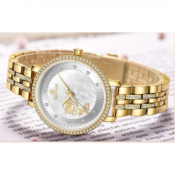 ساعت مچی عقربه ای زنانه نیوی فورس مدل 5017 GW