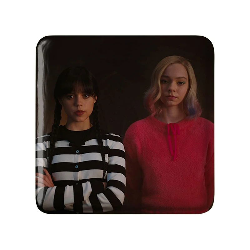 مگنت خندالو مدل سریال ونزدی Wednesday کد 25270