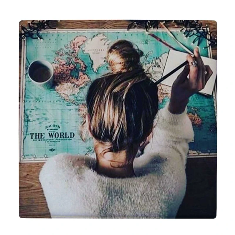 زیر لیوانی طرح دختر و نقشه جهان کد    4018462_2395