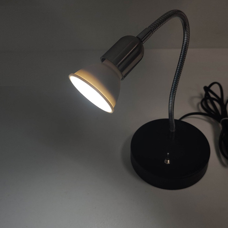 چراغ مطالعه رومیزی مدل فلزی پایه GU5.3 کد WH47