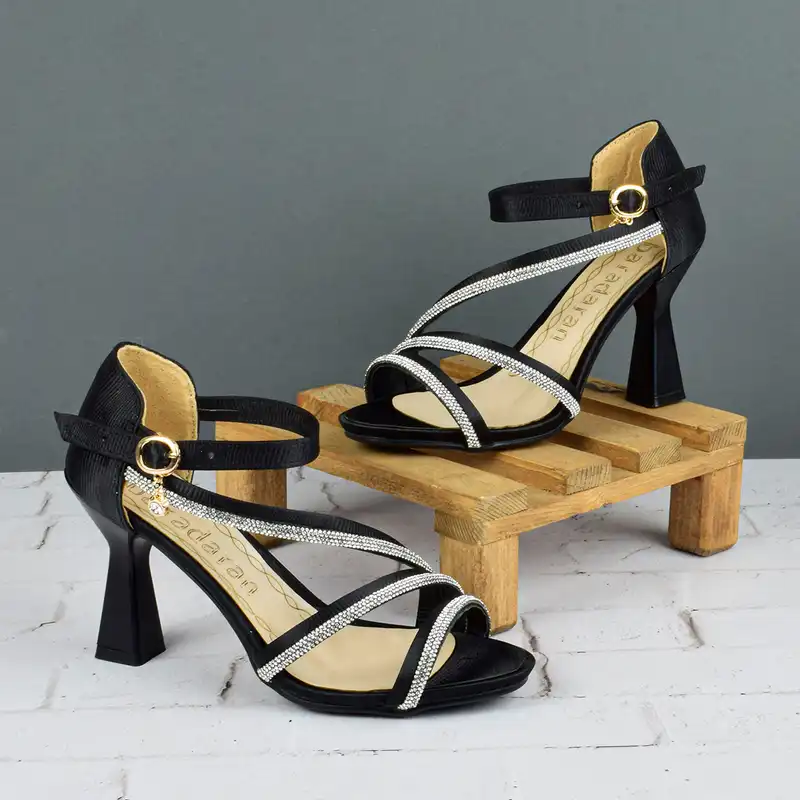 صندل زنانه مدل BK.2977