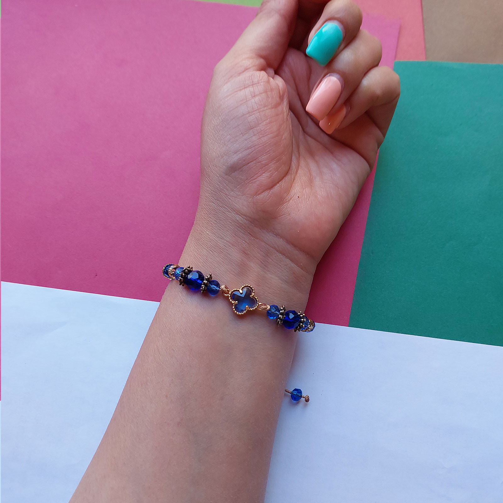 دستبند زنانه مدل کریستالی کد HC221 دستبند زنانه مدل کریستالی کد HC221