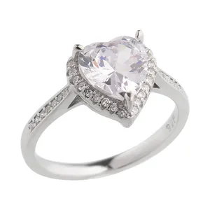 انگشتر نقره زنانه سواروسکی مدل سولیتر جواهری قلب کد 59126