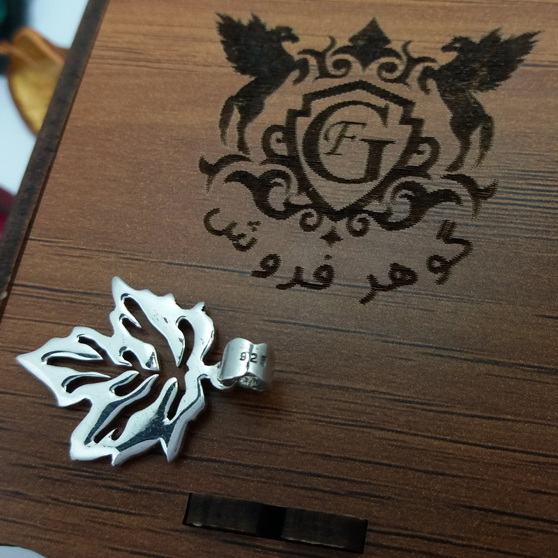 آویز گردنبند نقره زنانه مدل برگ پائیزی